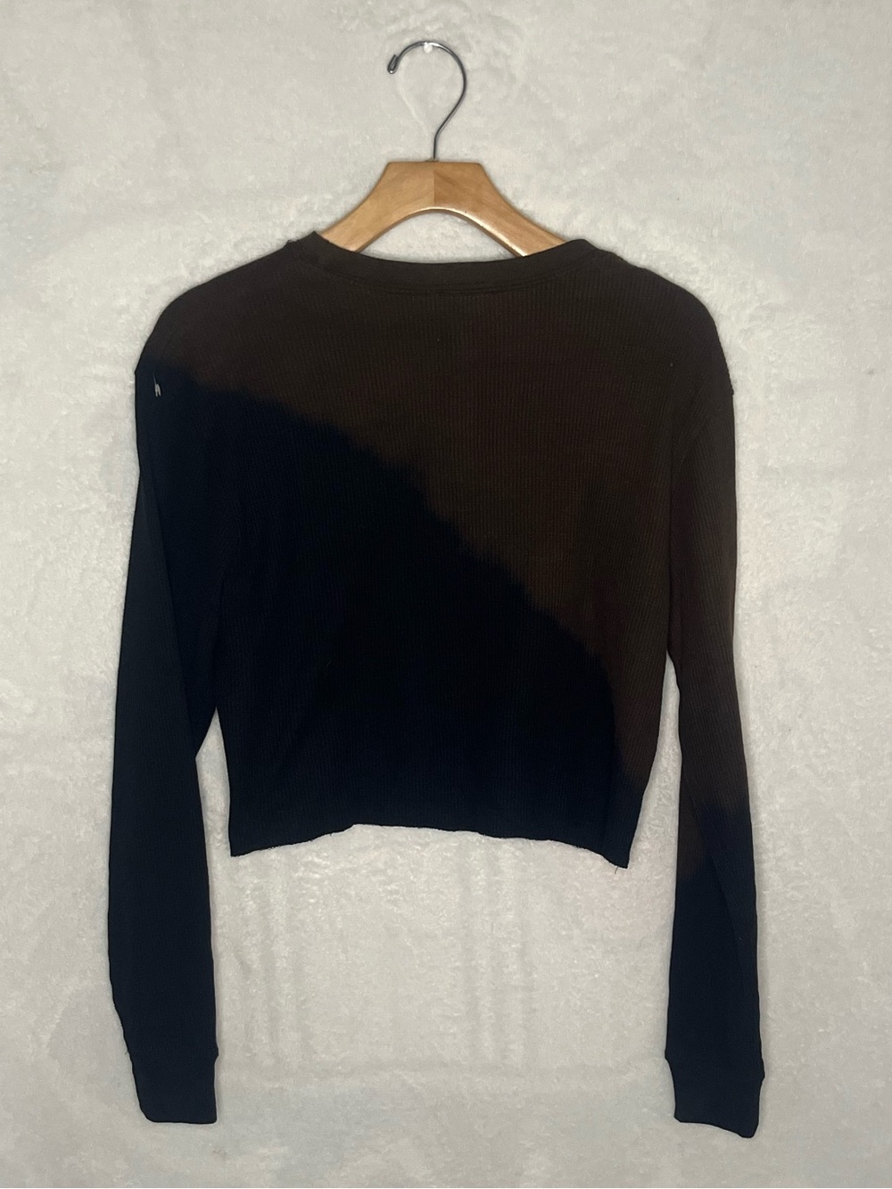 AC/DC Black Cropped Long-Sleeve Top  Women Size M with Leopard Logo - Picture 3 of 3